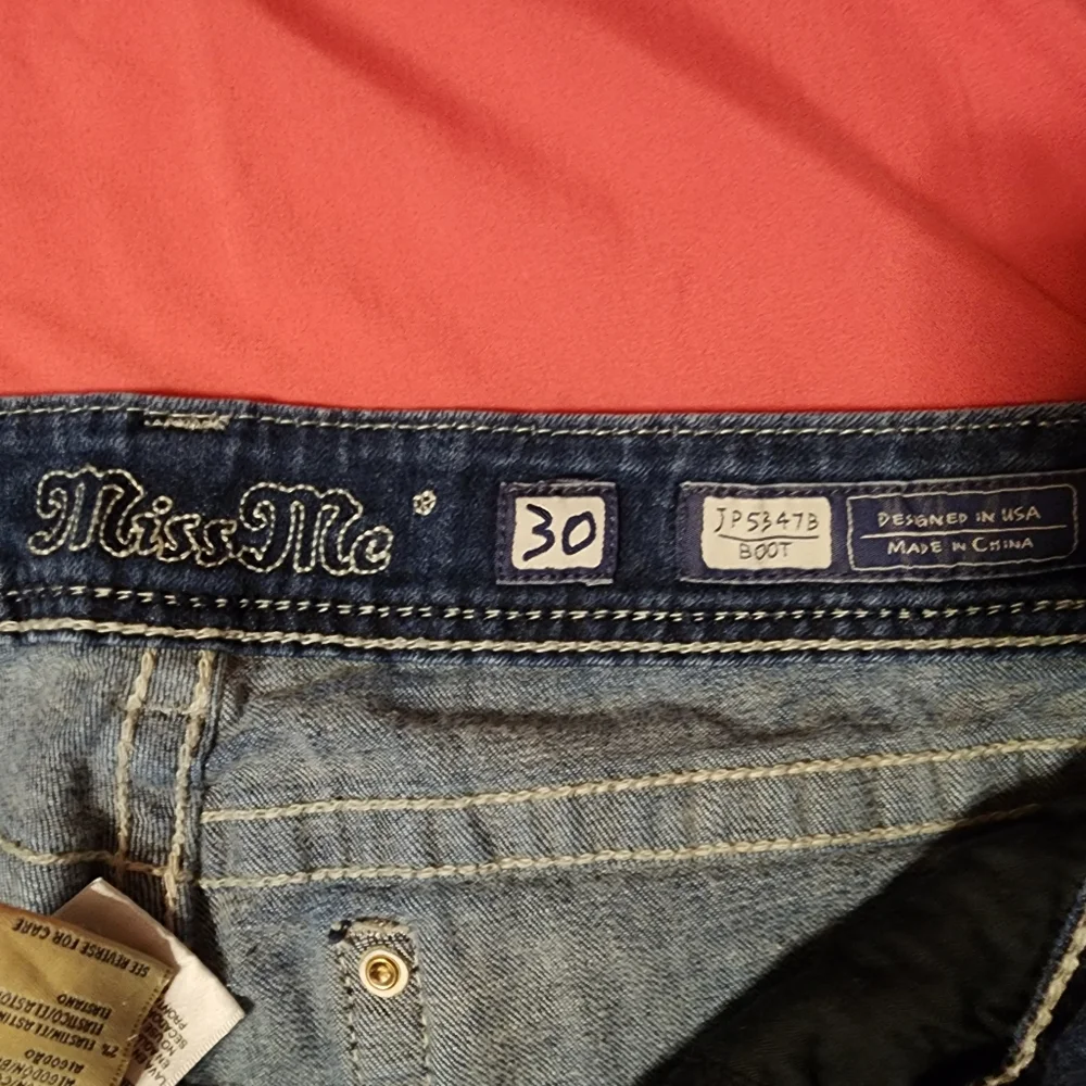 Miss Me Women's Jeans size 30x34 - Picture 7 of 8